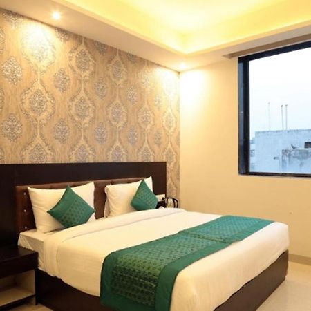 Oyo 23368 Boutique Hotel Paragon Nowe Delhi Zewnętrze zdjęcie