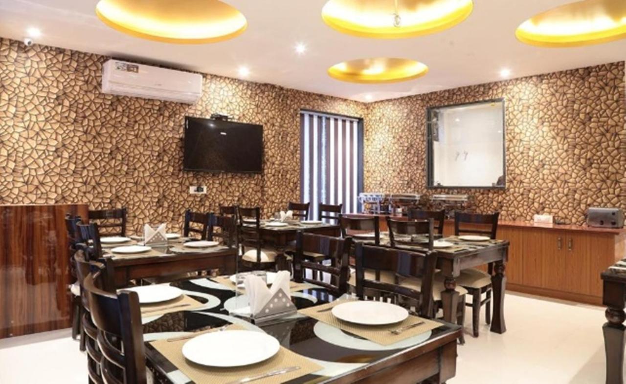 Oyo 23368 Boutique Hotel Paragon Nowe Delhi Zewnętrze zdjęcie